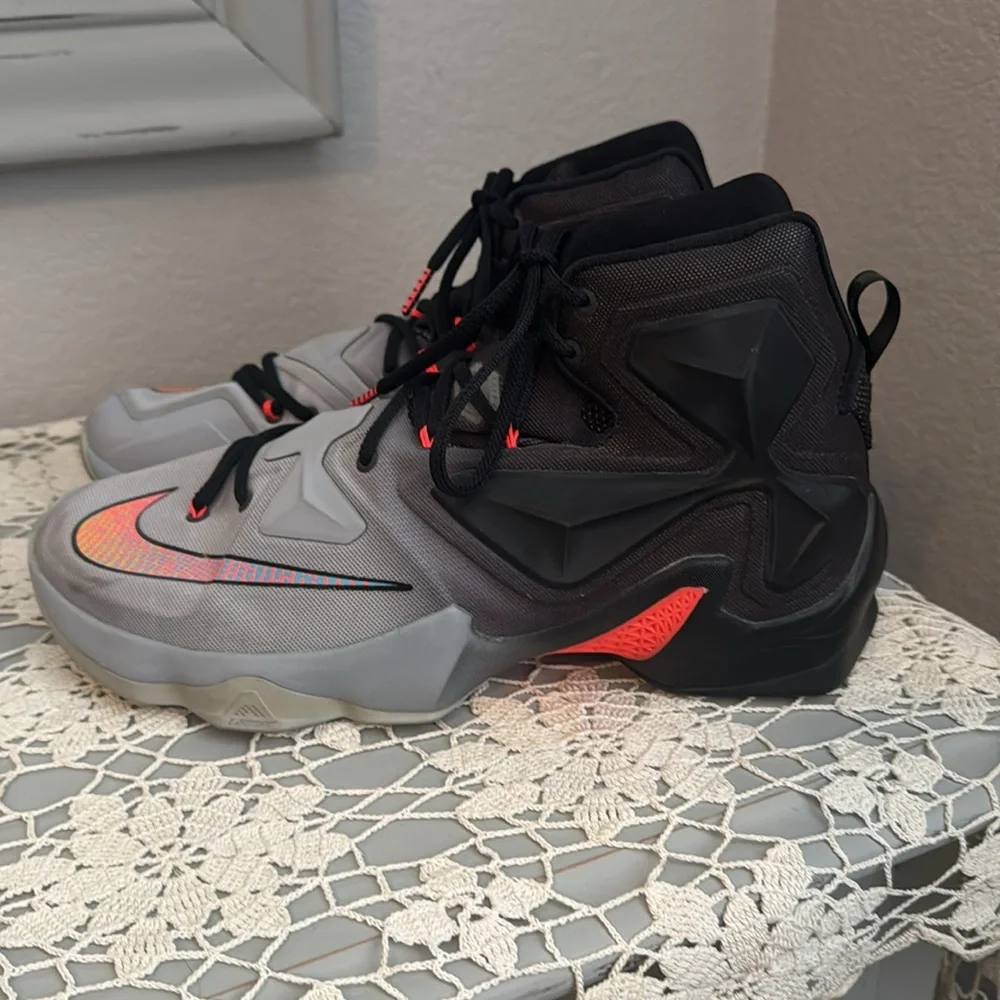Lebron James NIKE ON COURT XIII size 11 shoes men’s - Picture 3 of 7